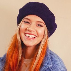 3 for 25$ Wool navy beret